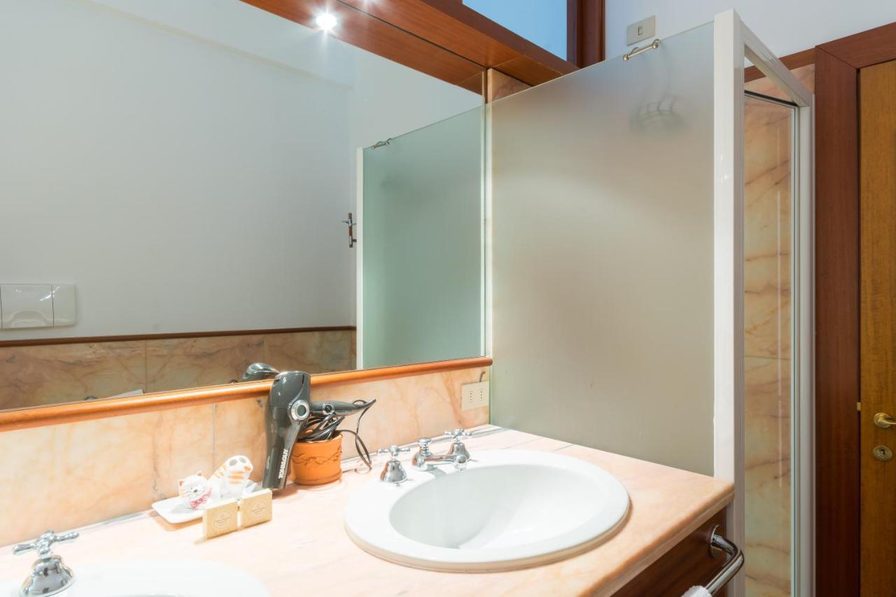 Brera 27 Suite Milão Exterior foto